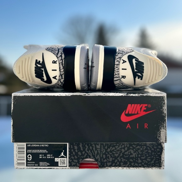 Air Jordan 3 Retro White Ciment - Picture 4 of 11